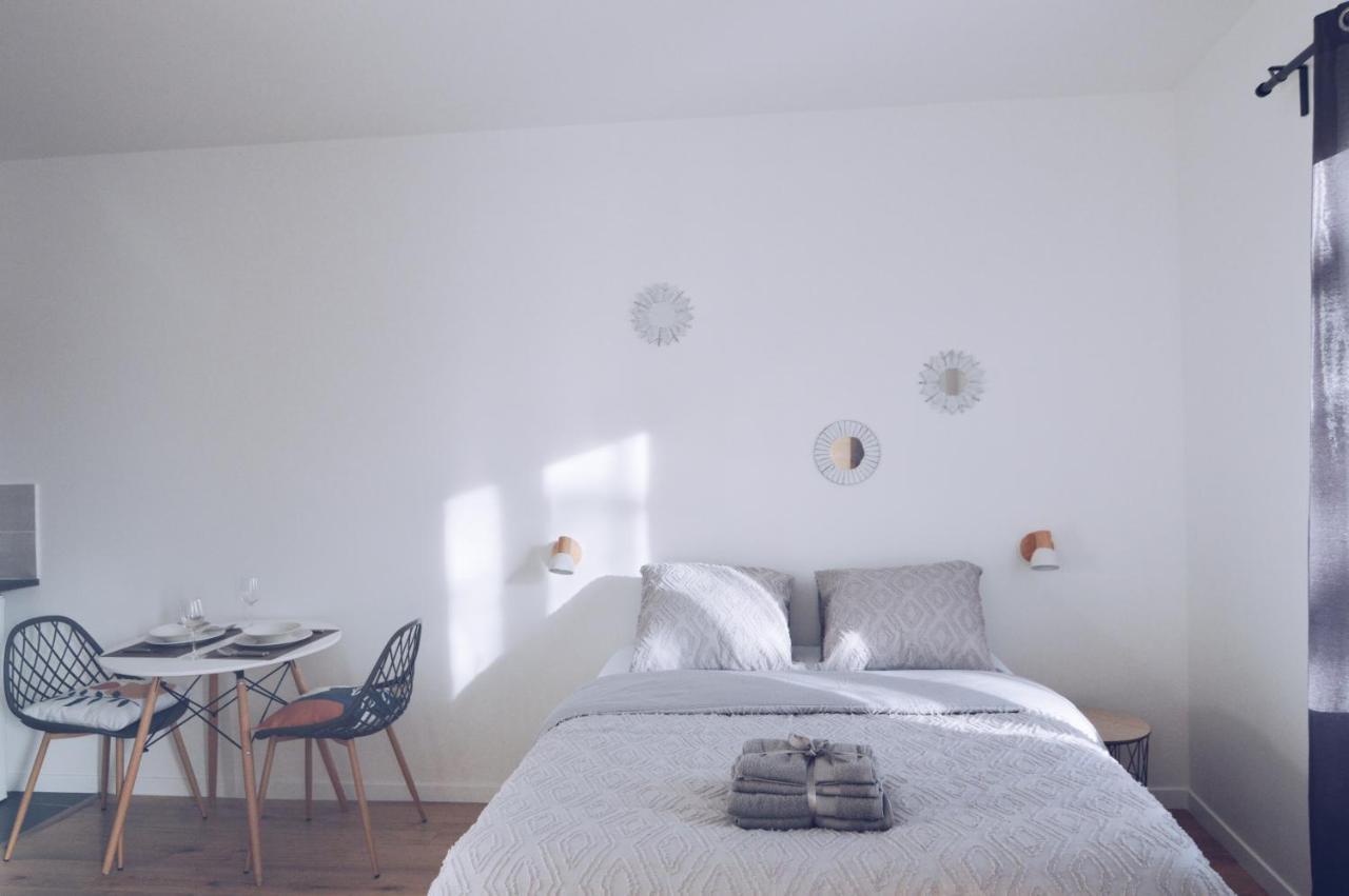 Studios Lsquare-Residence Châtellerault Esterno foto